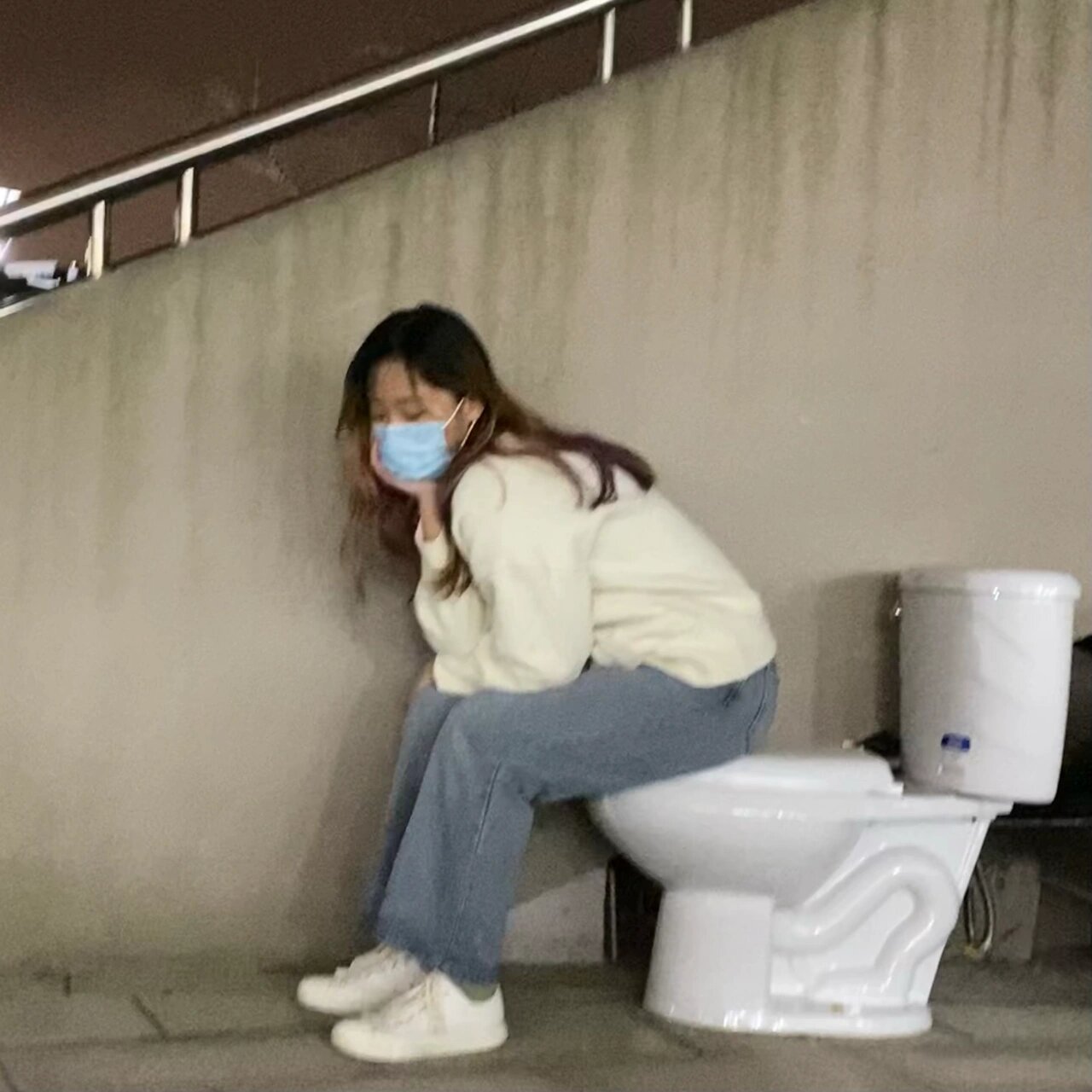 本美女也有拉屎的烦恼