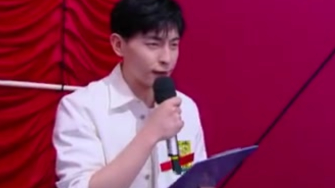 《快乐大本营》听说大家好奇配音间里的他们是什么亚子,邓伦、李现、马思纯、魏大勋、吴宣仪、倪