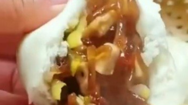 早餐包子,可以用粉丝和老豆腐做馅,可好吃了。