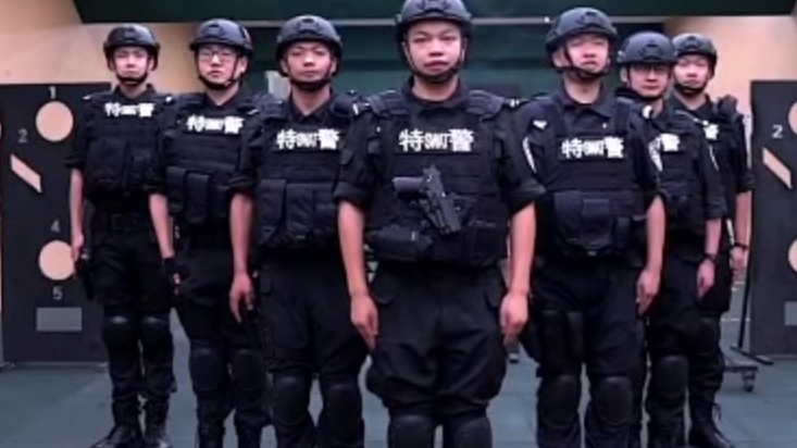 【反差萌!上海特警憨憨版高考祝福】2020年高考即将到来,上海七位特警一反以往帅气形象,用