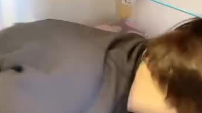 南方一开门:我又回来了,冤家们 南方一开门:这又发霉了     #搞笑情侣日常# #短视频