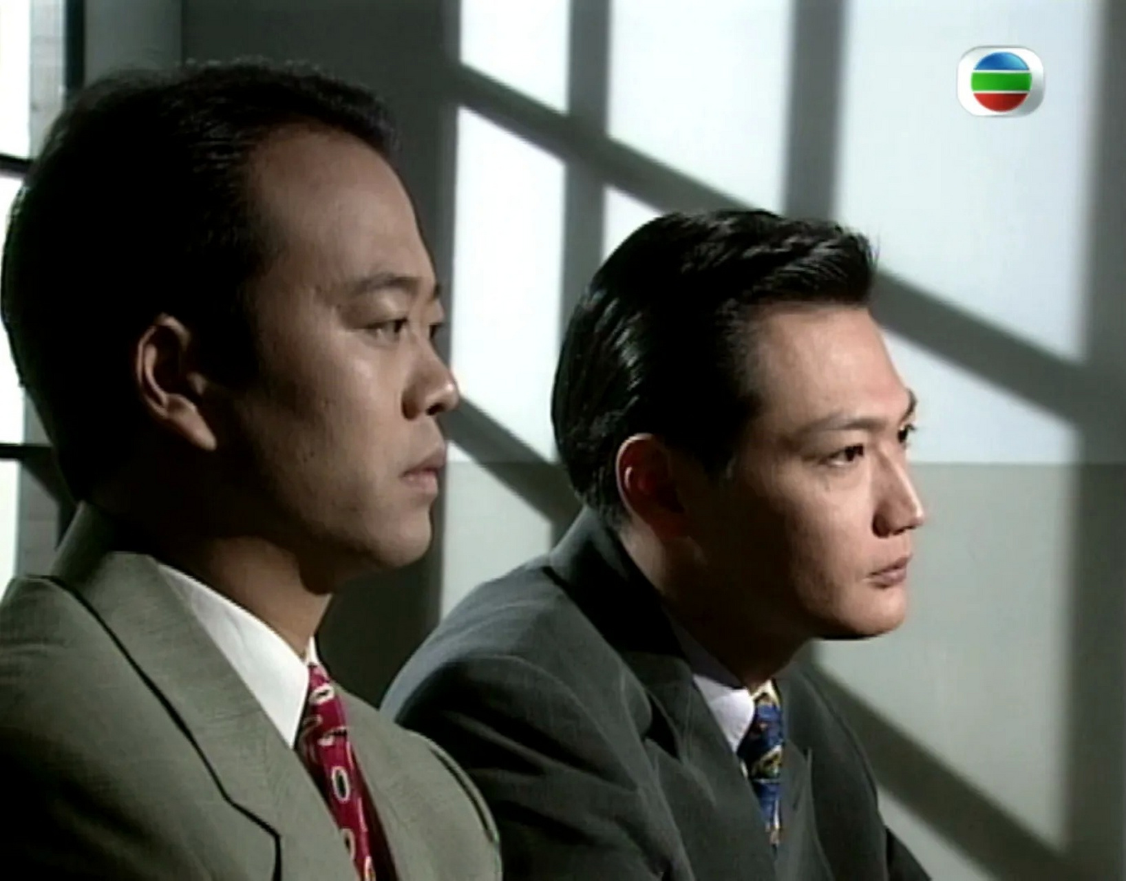 难得一聚,是大家熟悉的《壹号皇庭》吖! [爱你]