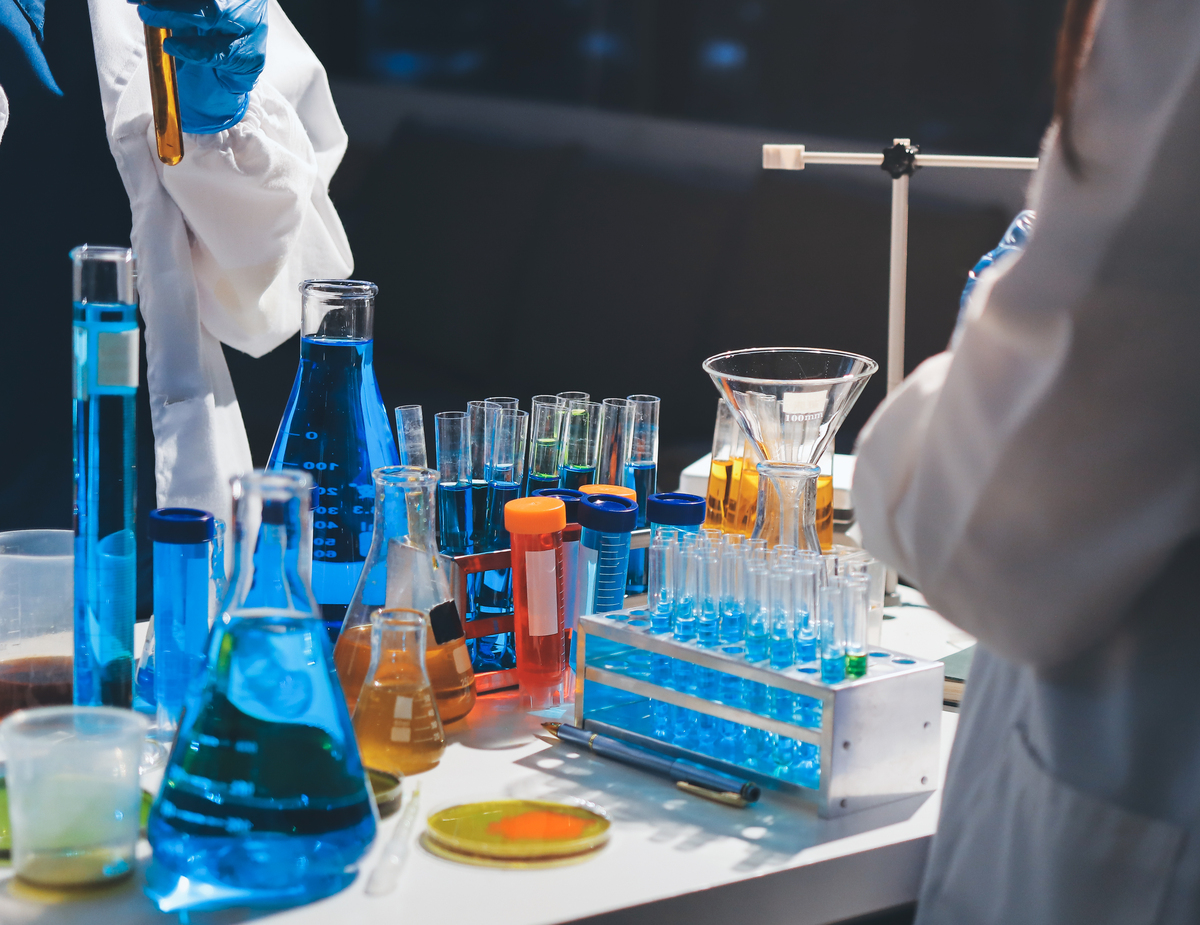 油品化验分析工作的重要性：确保质量、安全、效率和环保