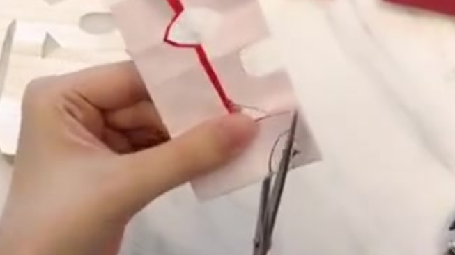 &nbsp;【华夏科技学堂科普视频课|中国传统文化——剪纸】宅在家里玩什么?一张普通的彩纸,一把普通