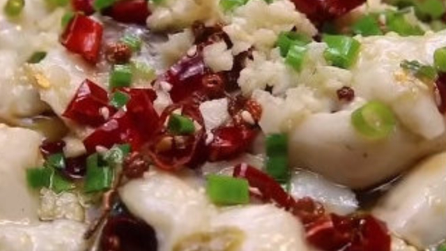 【酸菜鱼做法】鱼片滑嫩不散,酸菜爽口,做法简单,美食get√