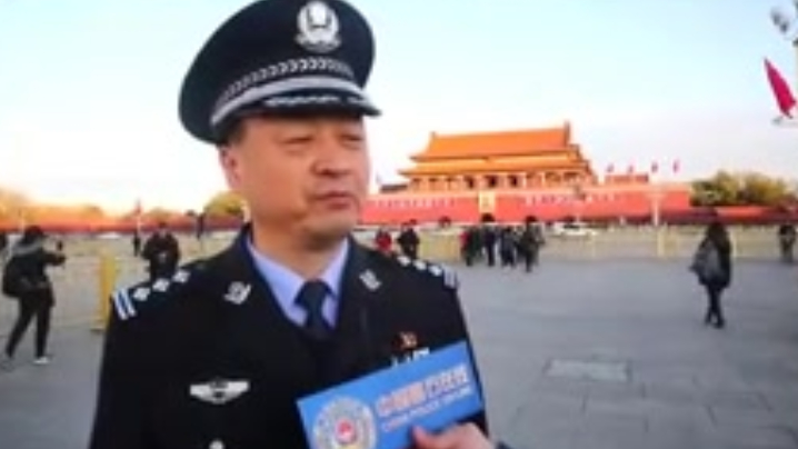 【100名派出所所长整齐敬礼,向国旗致敬!】11月27日,在公安部党委亲切关怀下,来京参加