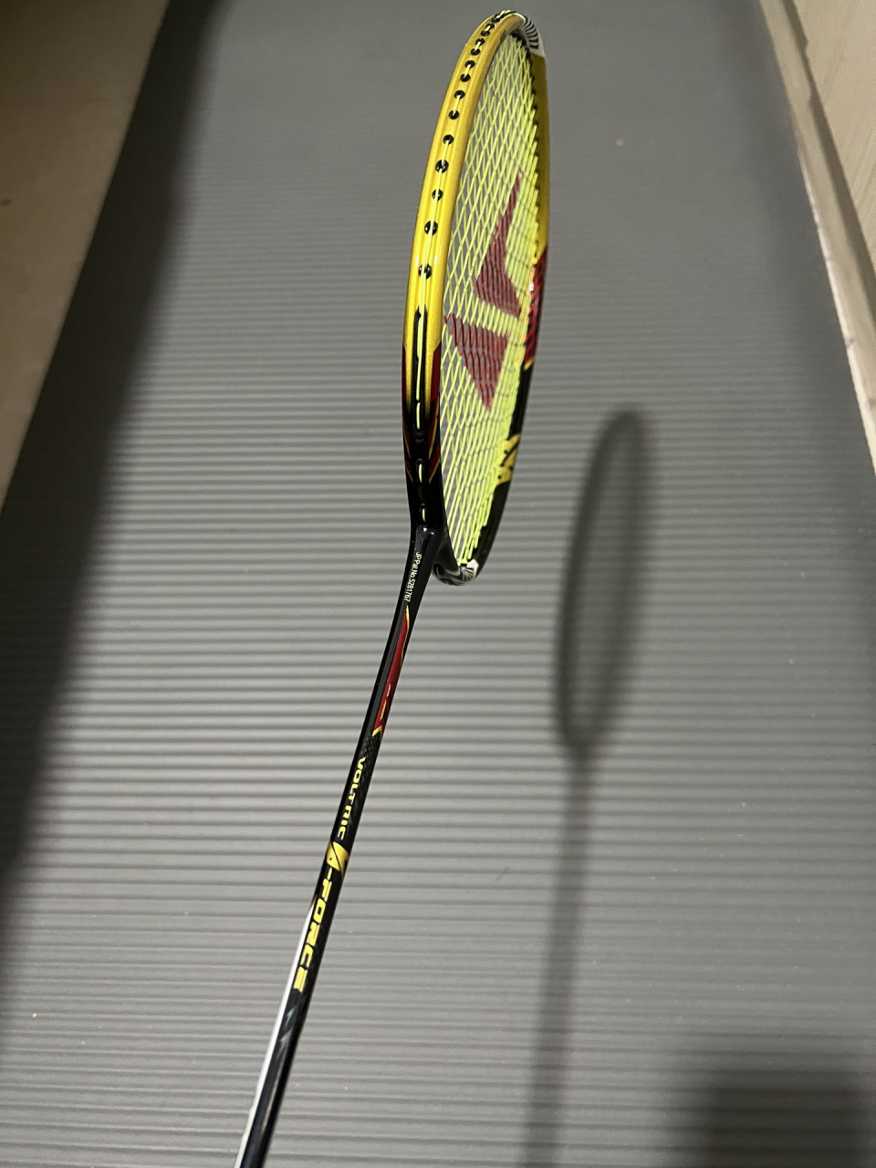 林丹 羽毛球拍 尤尼克斯 yonex