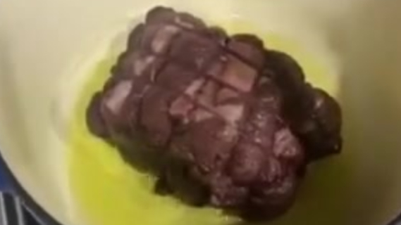 意大利菜,红酒炖牛肉,看“贪嘴意大利”学的,好吃到爆,成功缺点总结一下,不应该自作主张放玉