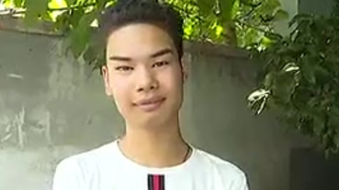 #怎么看小张称只想维权没想到会红#我觉得小张应该没有炒作的意思吧,谁炒作会拿自己的手开玩笑