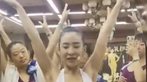 作为一名形体礼仪管理师,骨骼的知识是必不可少的,感谢我们郭柯彤老师的认真教学