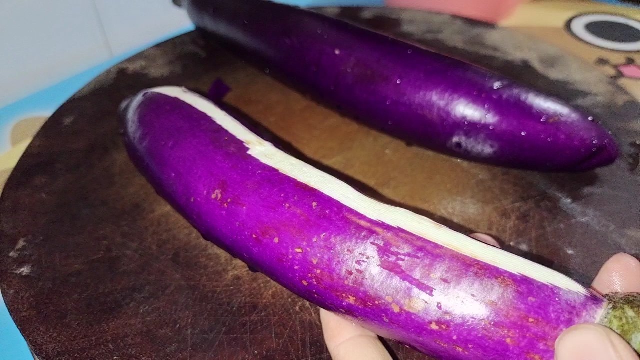 咸鱼茄子煲怎样做才好吃 ,今天大厨把做法分享给大家 ,看到要收藏 
