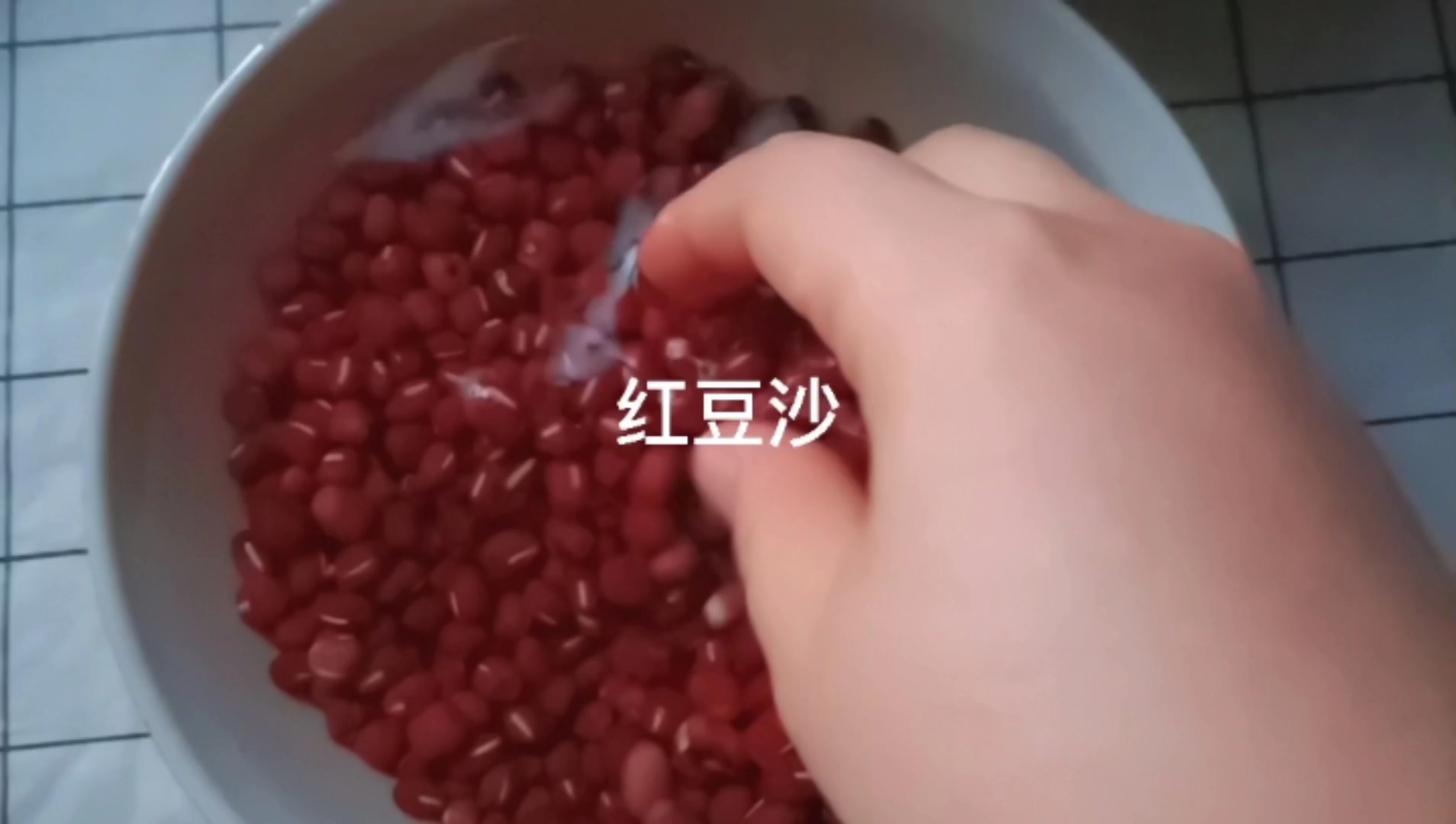 教你们三步做个懒人豆沙,不用挤也不用炒,而且软糯香甜,快去做#红豆沙# #懒人版豆沙# #