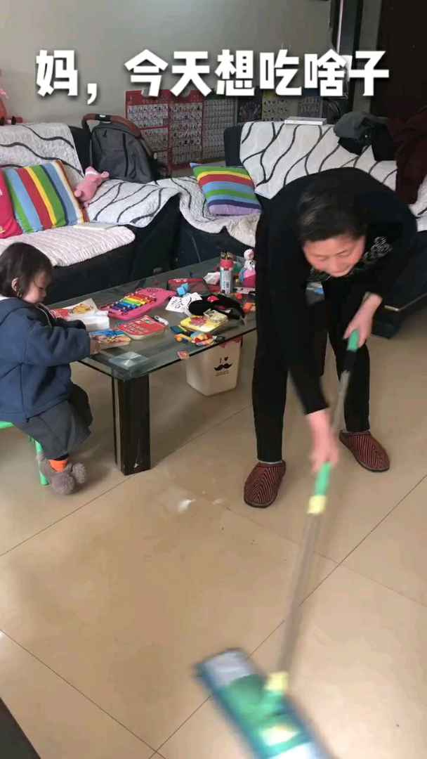 婆婆说想吃剁椒鱼头,照着网上学来的方法,味道非常不错 犒劳一下辛苦的婆婆