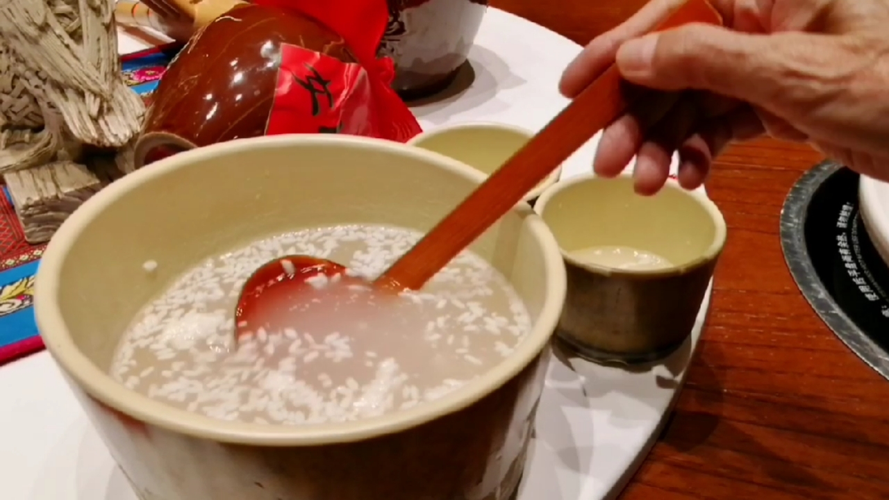 #嗨吃一夏# 甜糯米酒、菊花木耳、野菌土鸡汤、安铺鸡……到南宁甘家界牌柠檬鸭东葛店,好菜多