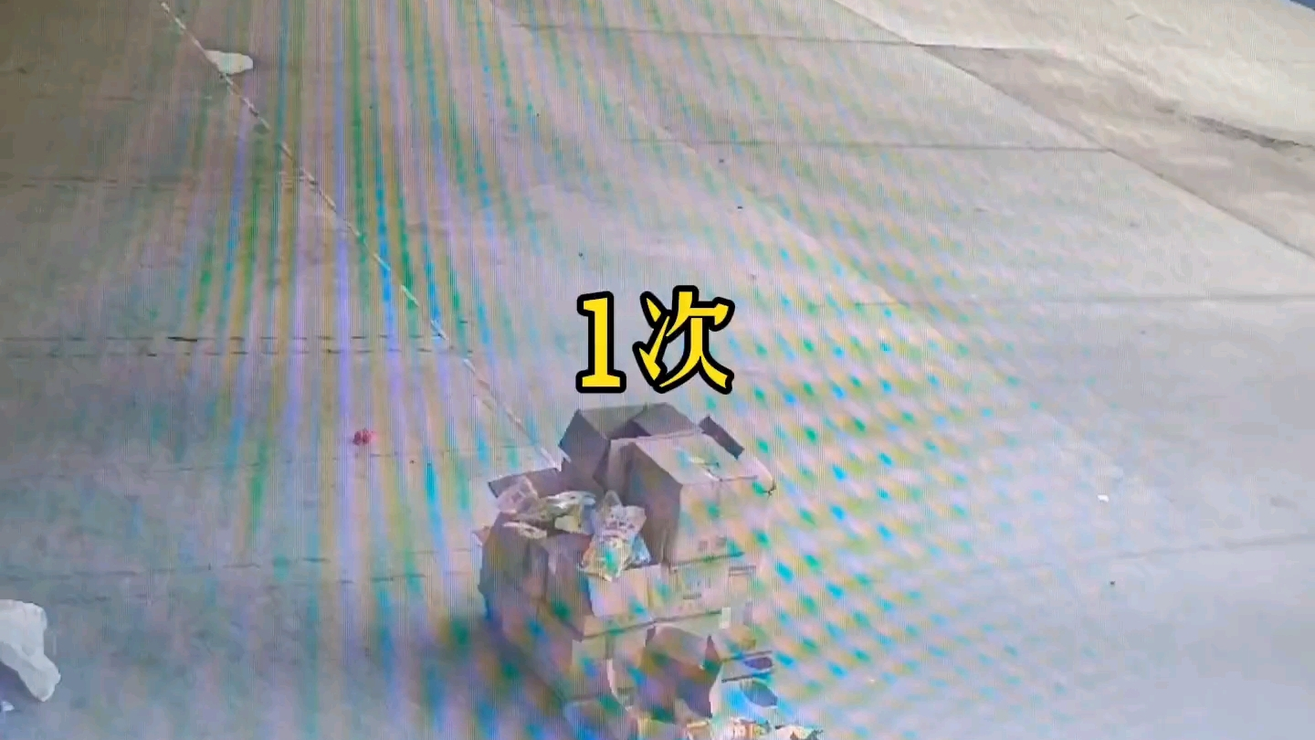 男子数次盗窃物流仓库,称“爱占小便宜” 近日,合肥经开区某物流仓库连续数天被盗30多种小食