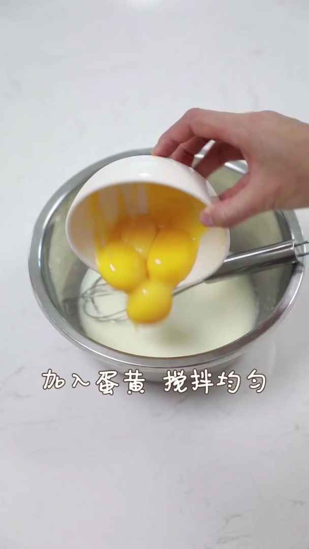 杯中蛋糕,小巧可爱,并且价格实惠,来吧,纸杯小蛋糕吧。
