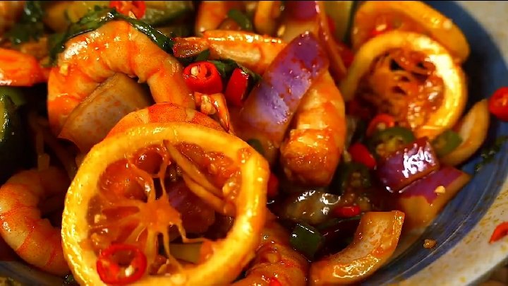 何以解忧,唯有美食,今日份早餐:酸辣柠檬虾,葱油拌面#每日打卡# @百度动态 @好看视频