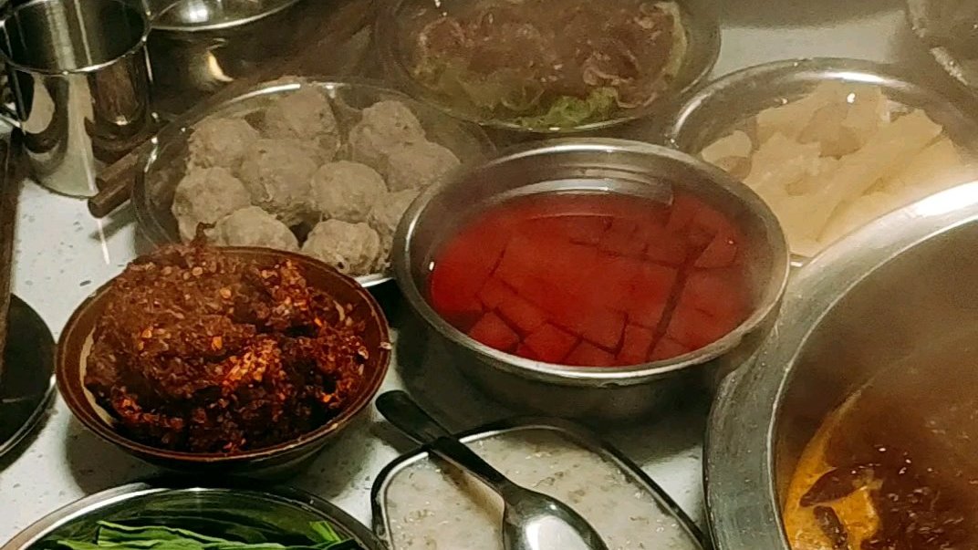  佛山|怀旧经典风电台巷火锅,食材原产地直供食材,鸳鸯锅有辣有不辣。禁闭了那么久,很想吃啊
