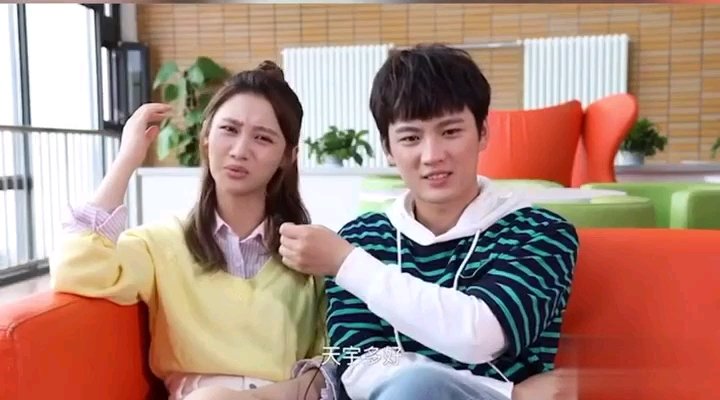 #作者学院# #每日打卡# 冰糖炖雪梨中吴倩饰演棠雪,现实生活中的吴倩是个爱管闲事,爱做媒