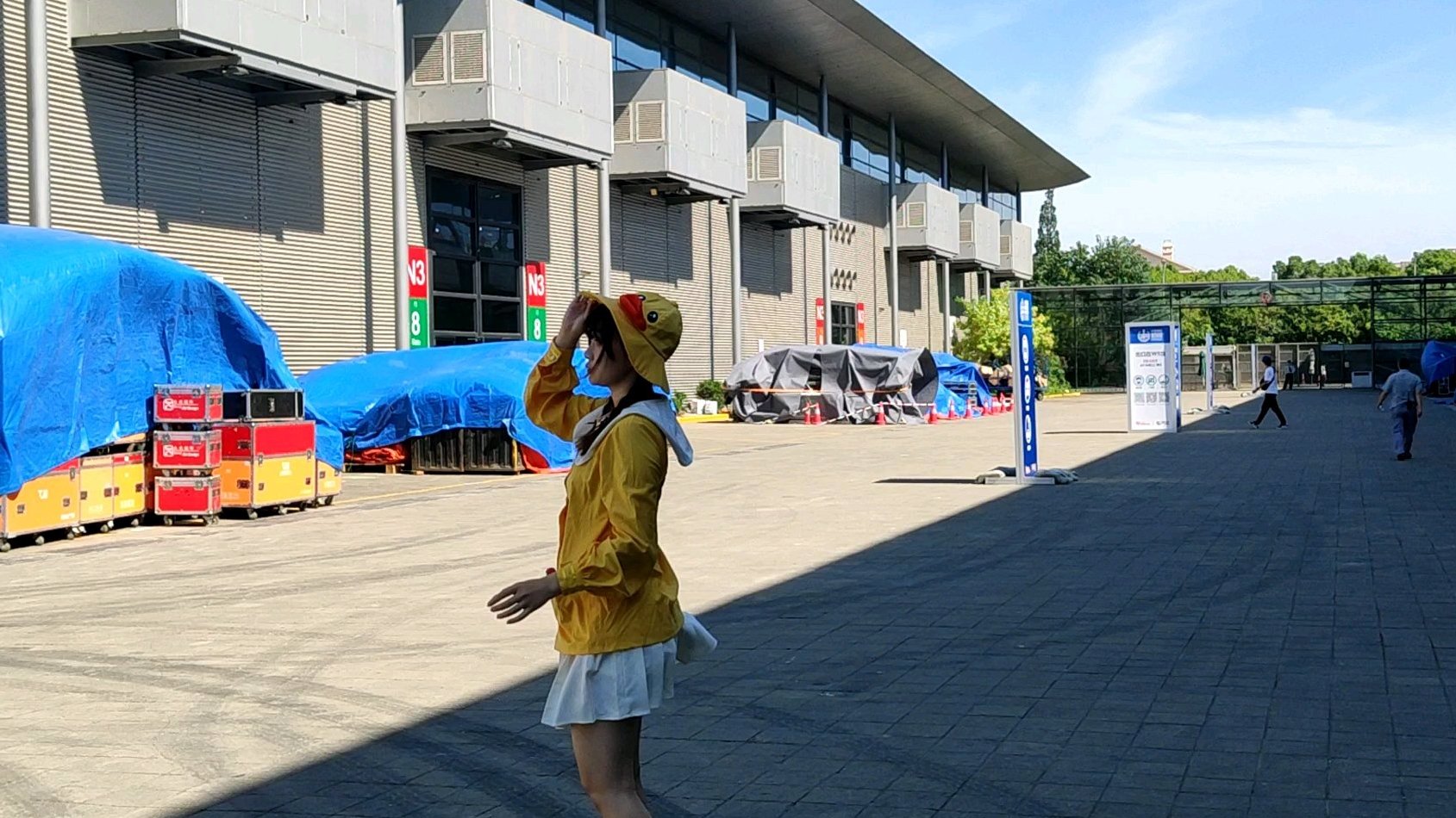 #2020ChinaJoy# 在上海CJ现场,发现和平精英里面的小黄鸭coser,关键还是