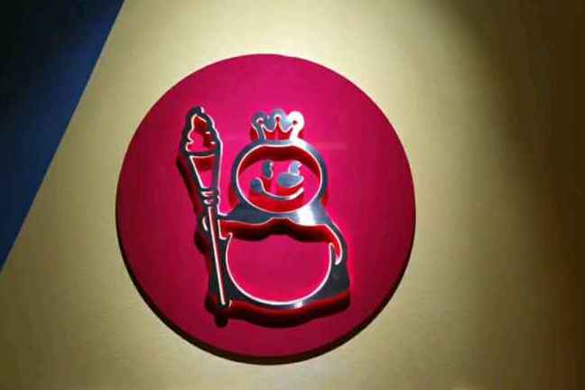 #百城百味# 蜜雪冰城这几年开遍全国,以低价闻名!一直觉得他家只有冰淇淋不错,奶茶茶饮不行