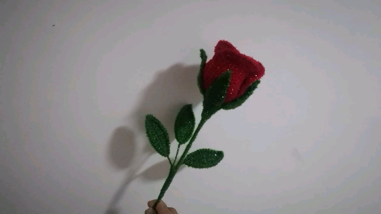 酒杯玫瑰????,手工毛线编织酒杯玫瑰花教程,情人节马上到了,你给亲爱的她准备玫瑰花了吗