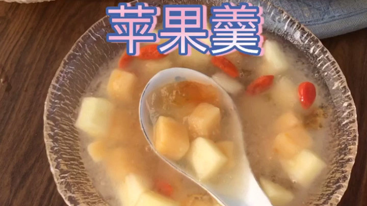 #今天吃什么# #发现美好时光#  女人都爱吃甜品,又怕长胖了。来看看我煲的糖水。这里边有