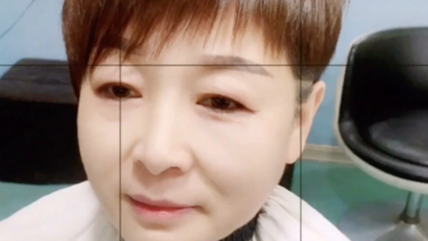 快五十的大姐剪完这款酷酷的短发,潮的家人都不敢相信自己的眼睛了[大笑]