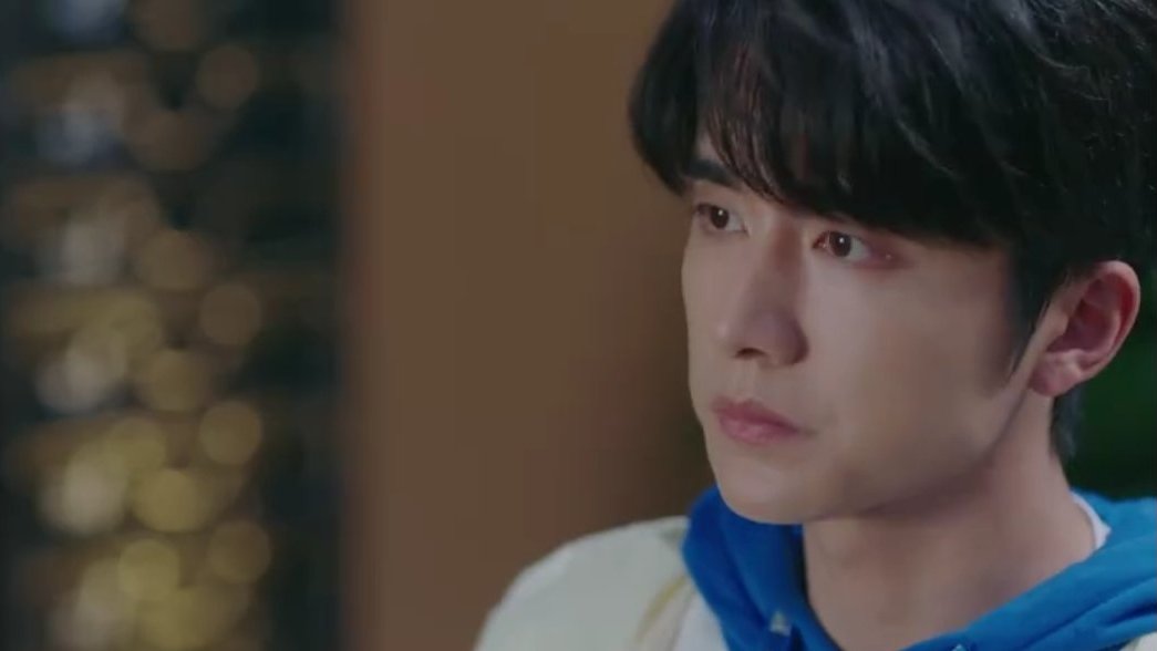 #电视剧冰糖炖雪梨#  “前两天张阅微,今天就变棠雪了,你不仅把我不能谈恋爱的话当耳旁风,