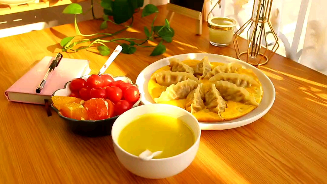 #2020元旦快乐#  2020年新的开始了,给自己和家人做一顿幸福早餐吧,拿起笔和本规划