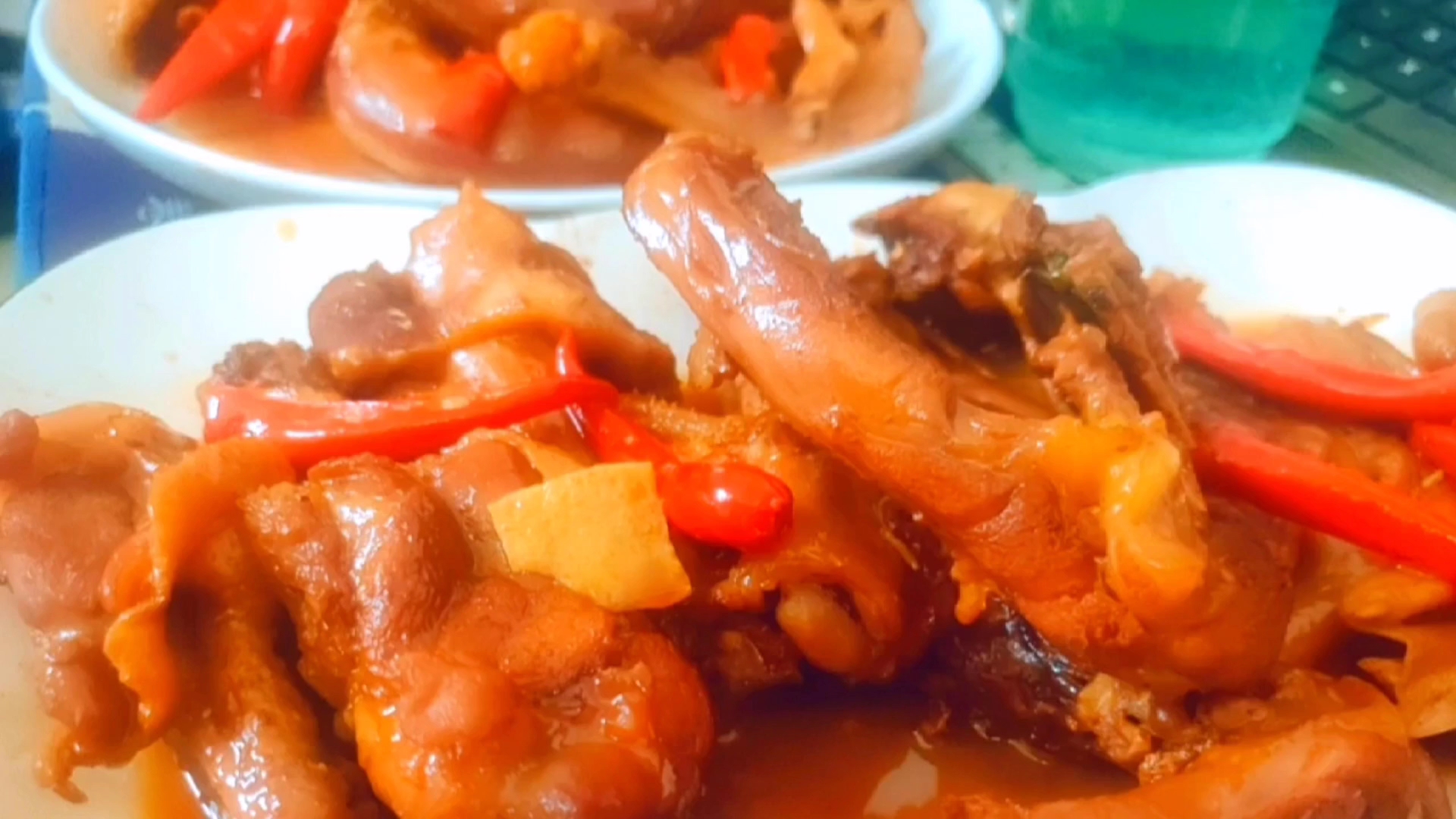 #亮出你的好厨艺# 卤味儿,鸭货,鸭头,鸭爪,鸭锁骨,绝了~