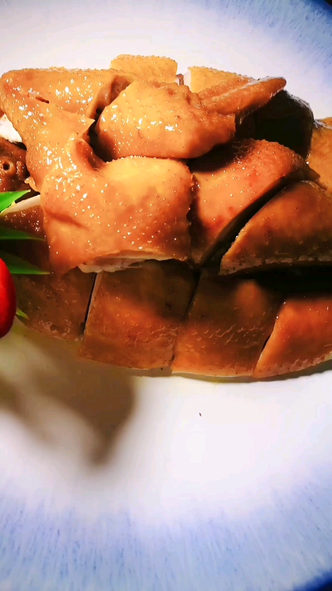 广式烧腊 #烧腊培训# 工作之余做一份香滑的白切鸡,变着花样的摆拼盘,美美的,看着食欲大增