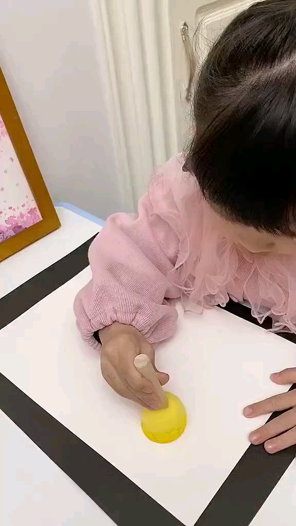 亲子绘画  |  一看就会的《小鸡吃虫》,宝宝们快画起来吧!  #学习打卡挑战赛##教育分