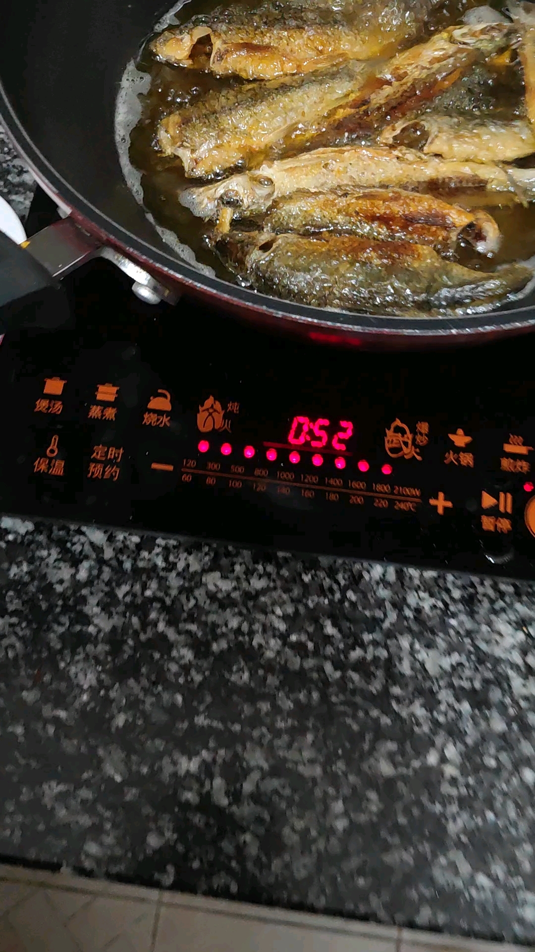 野生小土鲮鱼,安逸得很[左捂脸][左捂脸]