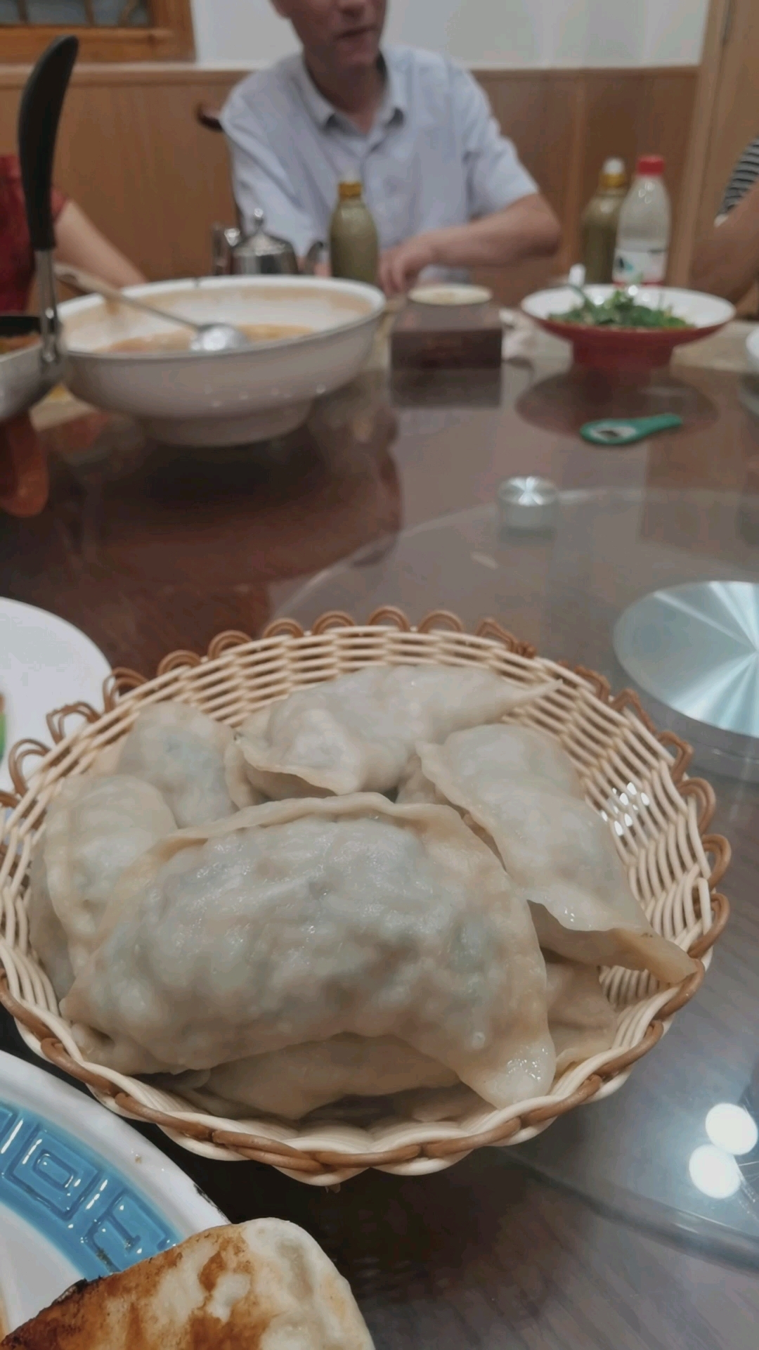 安徽宿州:蒸饺子好吃 2021年9月11日,在安徽宿州六道菜馆,吃蒸饺子。