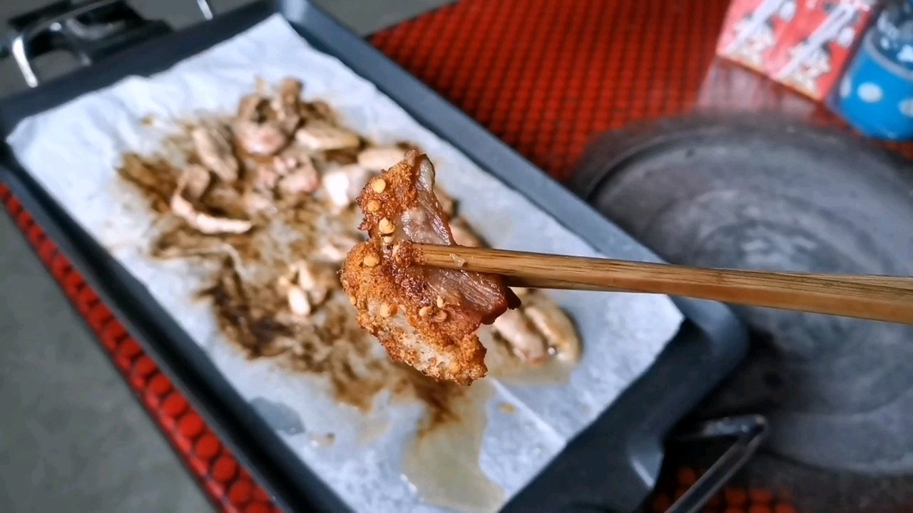 背了半天的木头吃起烤肉来更香,外焦里嫩肥肉不腻一个字绝