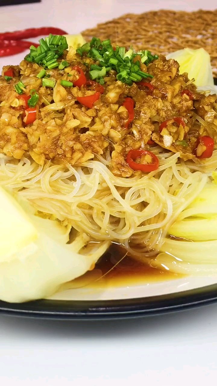 #宅家变大厨#家里来客做这道 好看又好吃的蒜蓉粉丝娃娃菜 是不是很有面子 