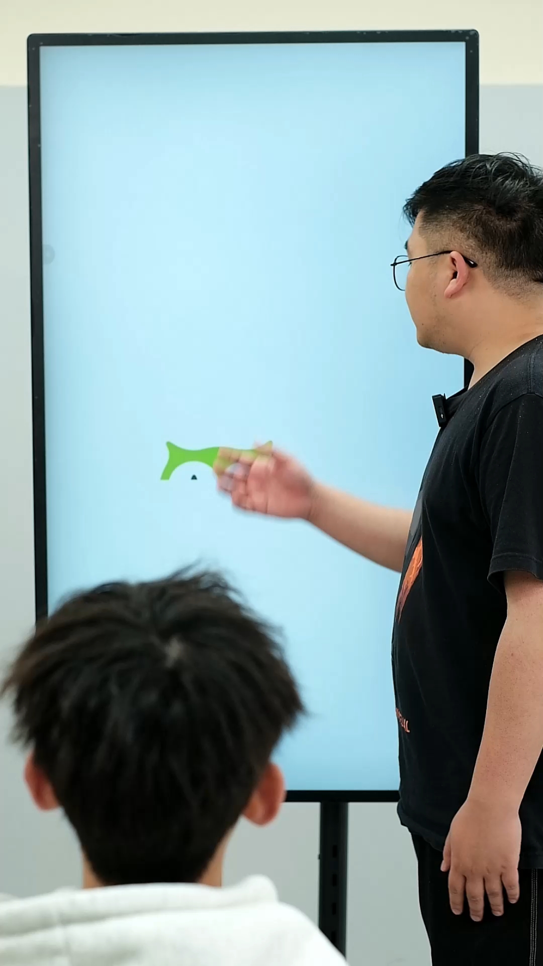 水果店的logo,你们最后看到猫头鹰了吗?#logo设计 #创意 #创业