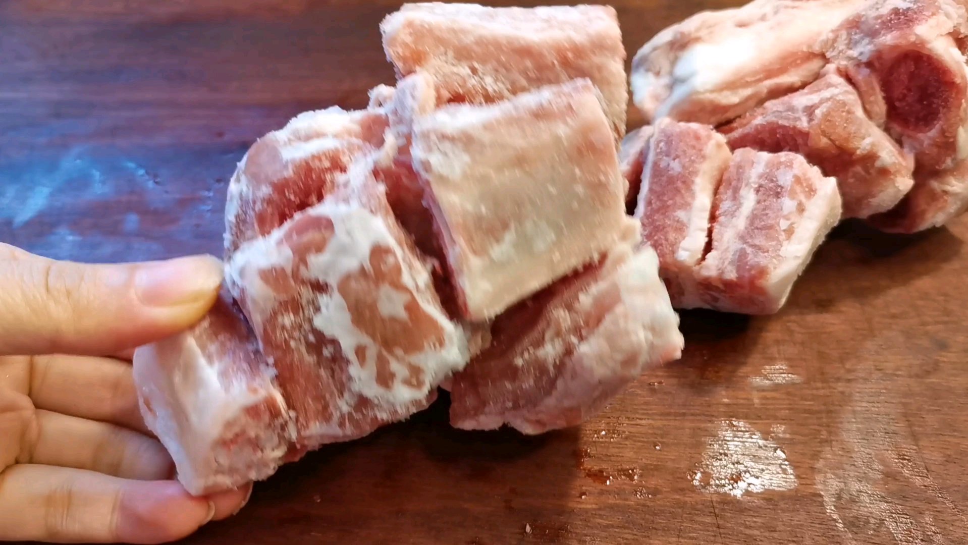 猪肉牛肉各种肉类快速解冻小妙招,解决多年大困扰
