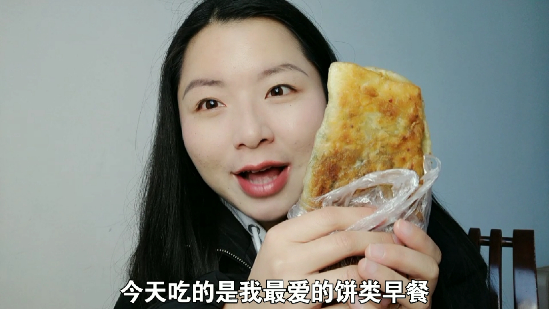 #美食#最爱的饼类早餐来啦,鸡蛋饼卷土豆丝,韭菜粉丝饼