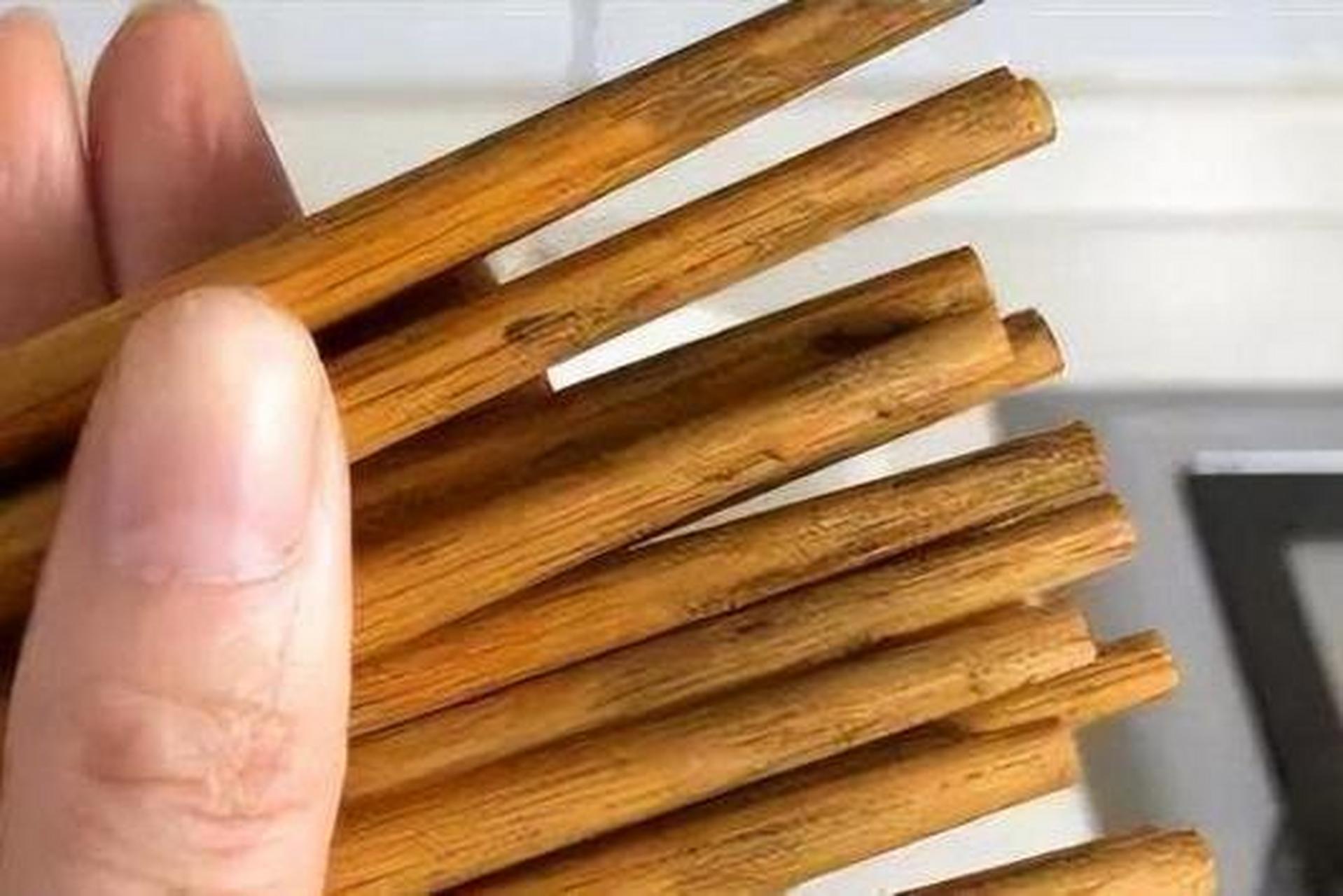 筷子里藏满病菌,甚至有高毒性的黄曲霉毒素!快为家人选一双安全筷子.