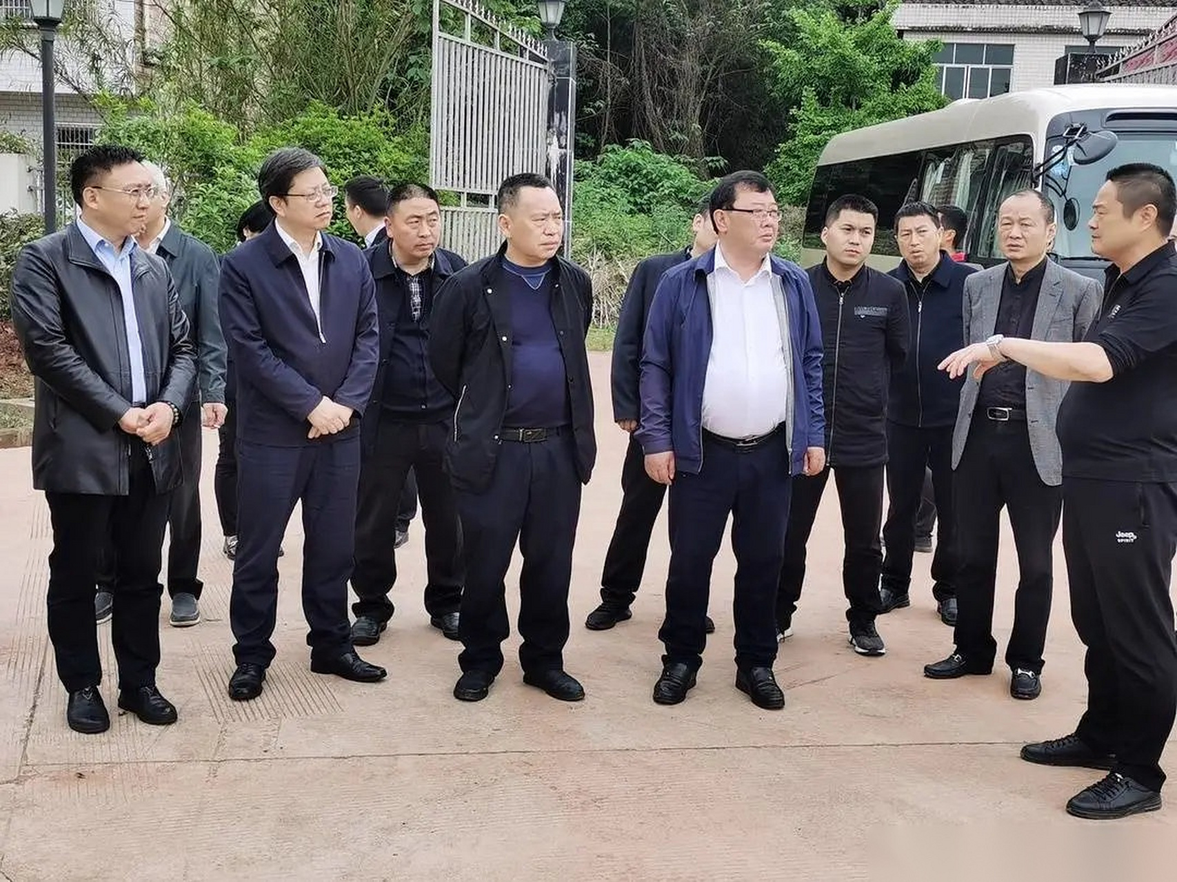 【隆昌市人大常委会主任杨超率队到我县考察水污染治理工作】近日