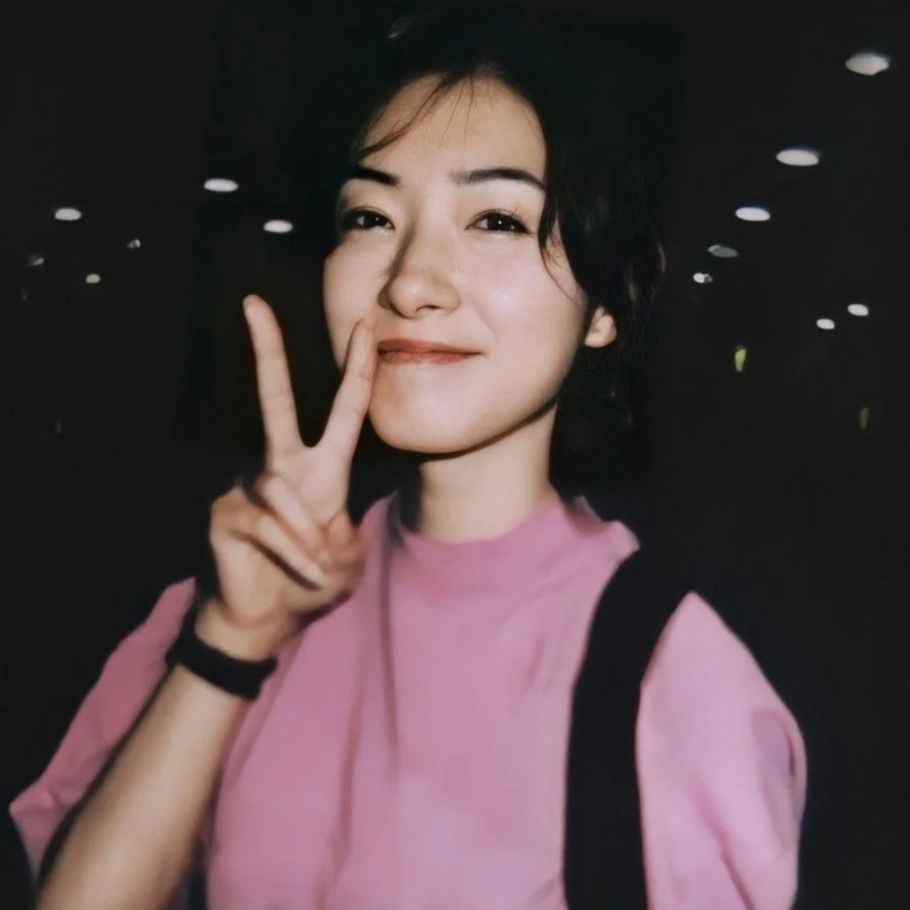 万茜的气质真的好清冷  #头像##女生头像##万茜