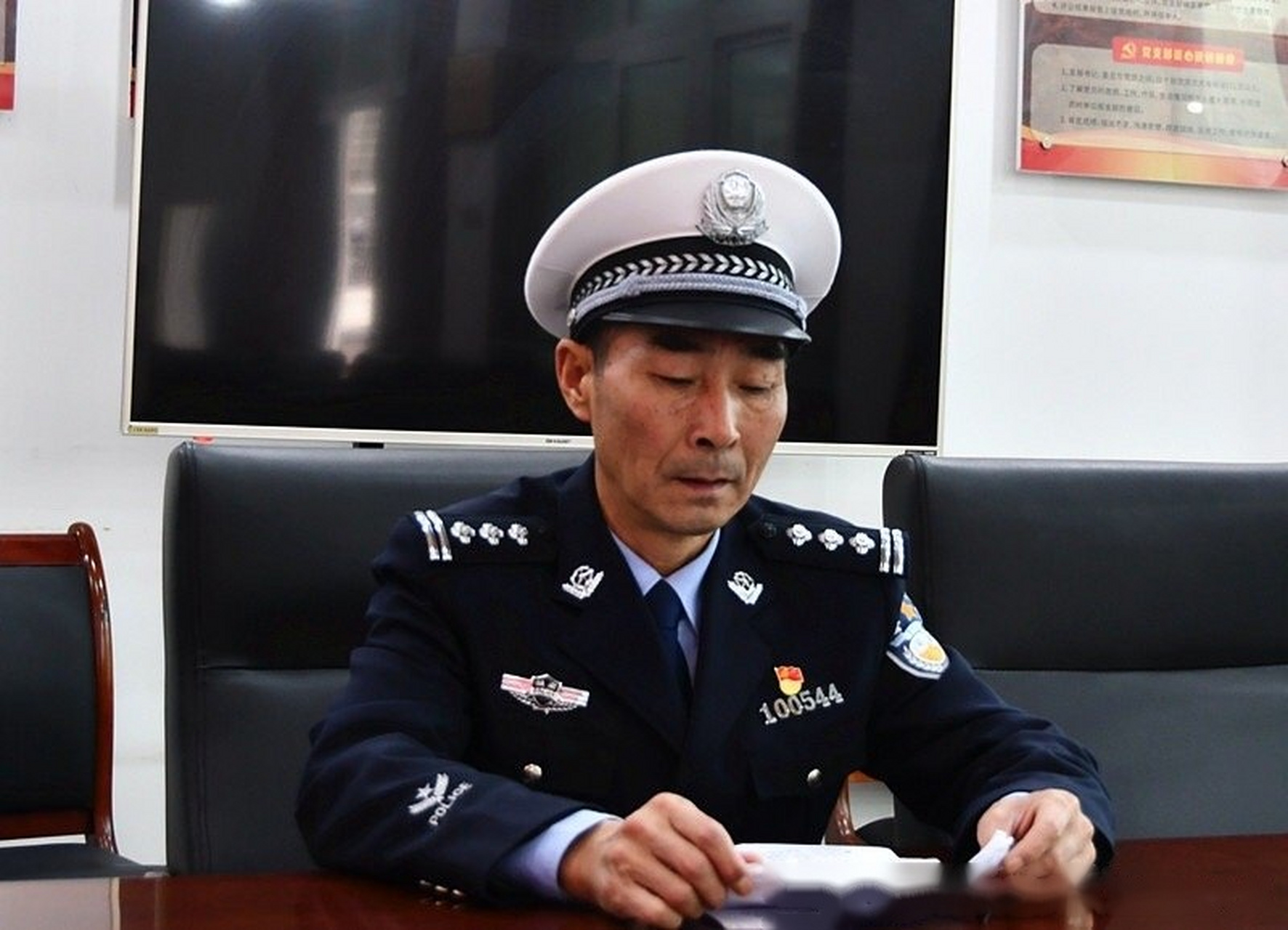 筑牢思想堤坝,4月12日,常德公安交警直属四大队以学习教育为先导,开展
