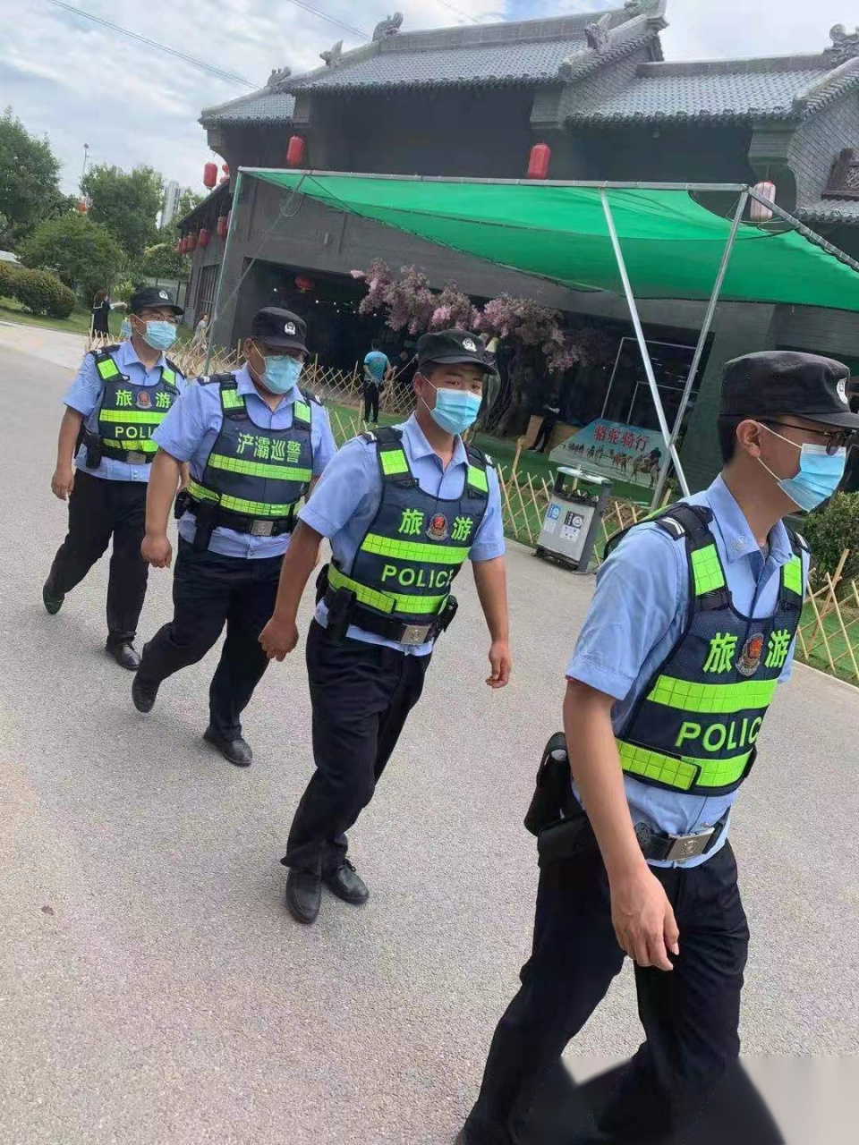 端午节第二天,浐灞旅游警察队伍对世园会,宋城,华夏文旅景区进行巡查