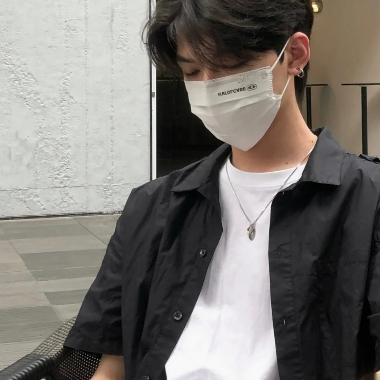 口罩帅哥
