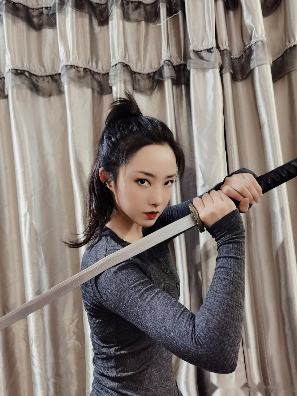 今天仿了个明朝唇妆,古风女主,整"妆"待发,不知大家可否喜欢呢?