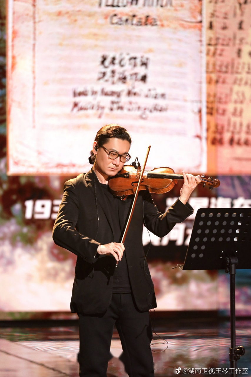我将青春献给你 靳海音来咯 5月3日20:20,锁定湖南卫视,我将青春