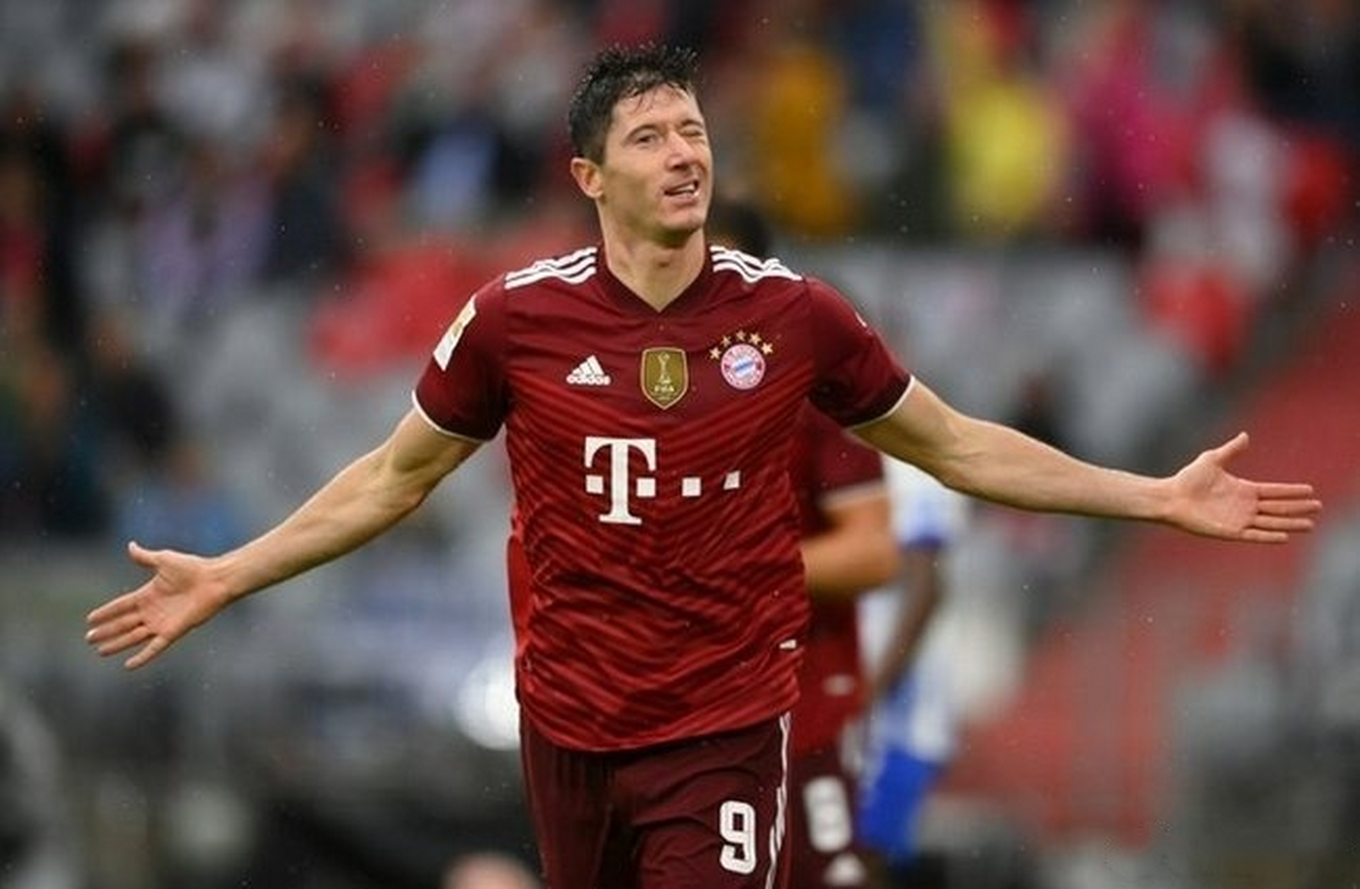 莱万拜仁生涯300球!