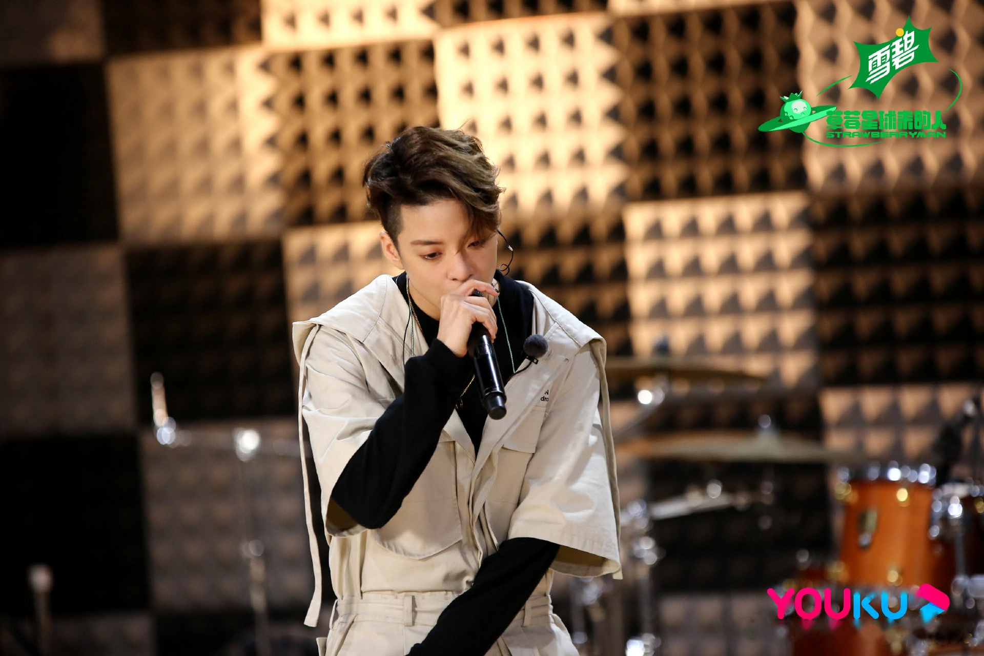 草莓星球来的人# 特邀安可团成员刘逸云amber 昨晚的草莓星球首幸也